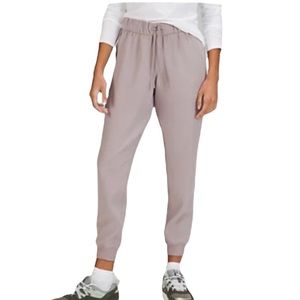SOLD***Lululemon On the Fly Jogger 28” Dark Chrome